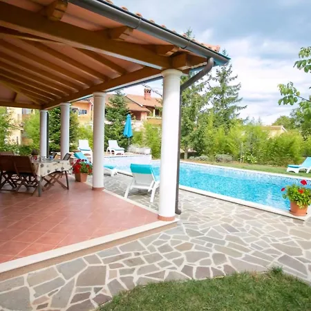 Haus Valmonida