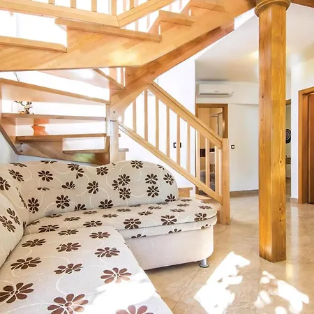 Holiday home Haus Valmonida
