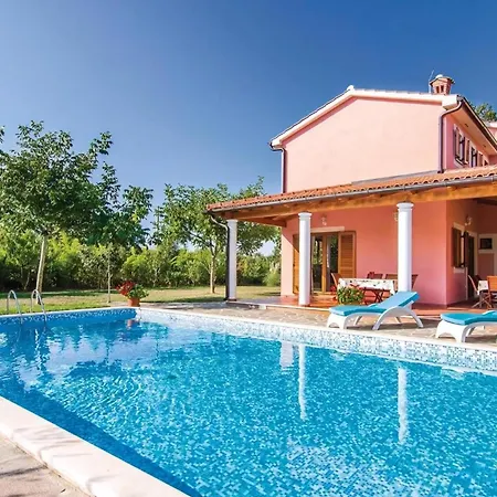 Haus Valmonida Holiday home Zminj