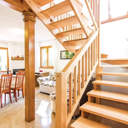 Haus Valmonida * Zminj