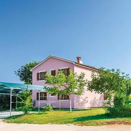Haus Valmonida Holiday home Zminj
